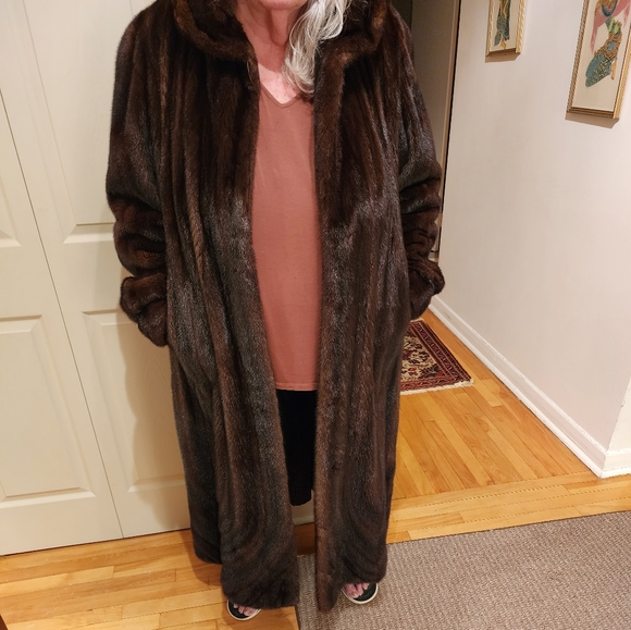Sheared Blackgama Mink Coat - Picture 2 of 11